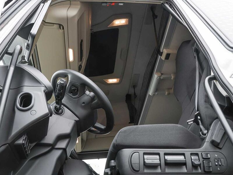 Iveco S-Way AS440S50T/P Sattelzugmaschine